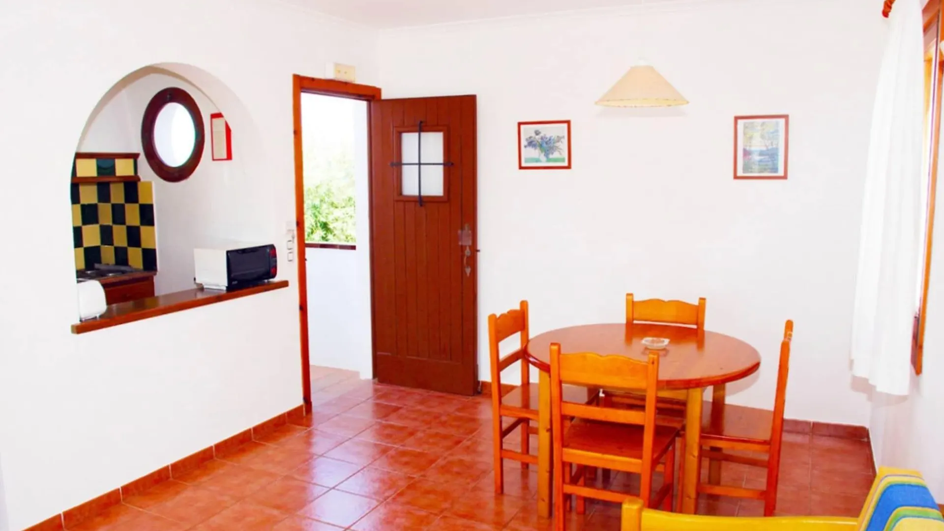 Apartamentos Vistapicas Кала-эн-Бланес 3*,  Испания