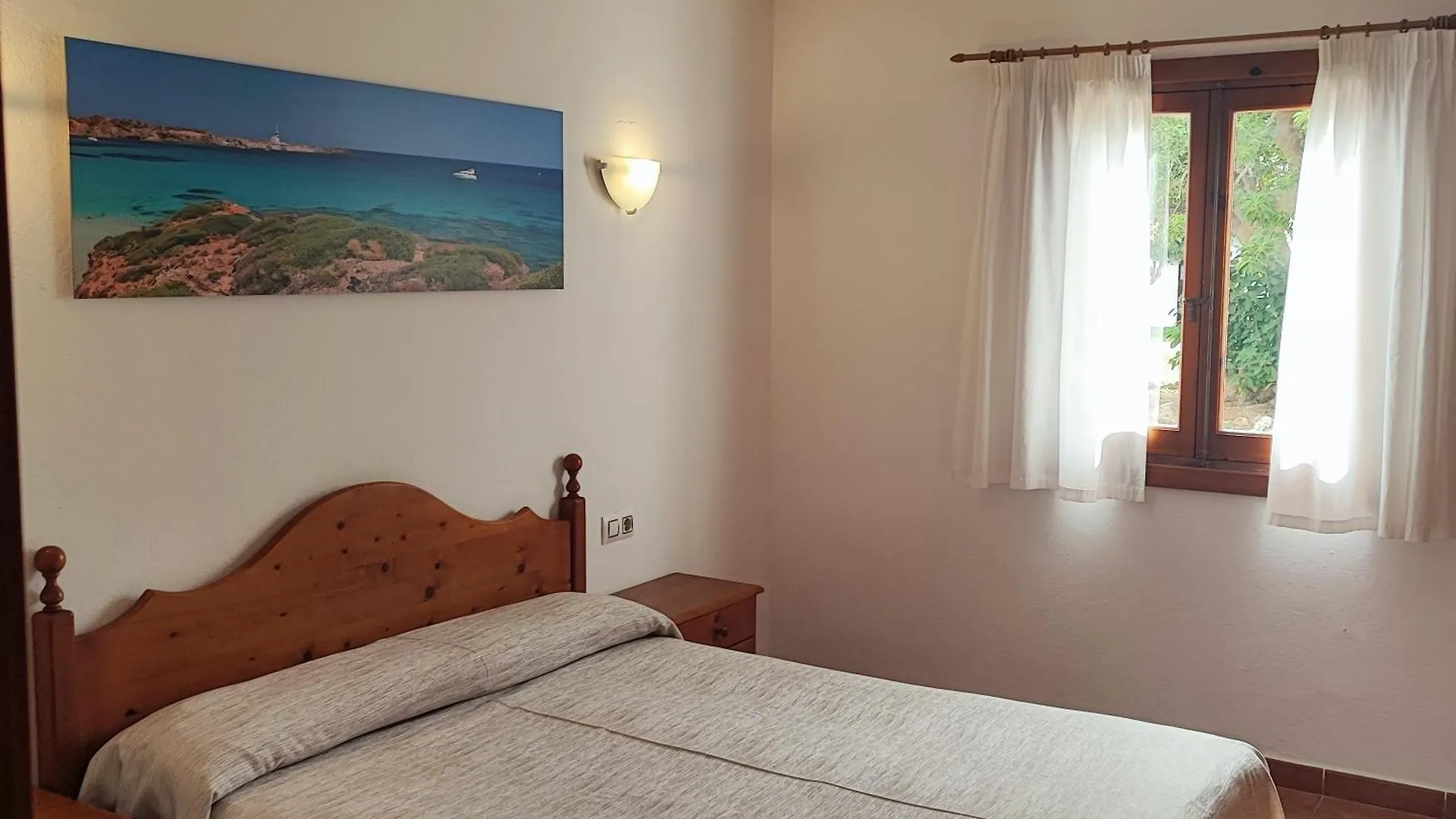 Apartamentos Vistapicas Кала-эн-Бланес Апарт-отель
