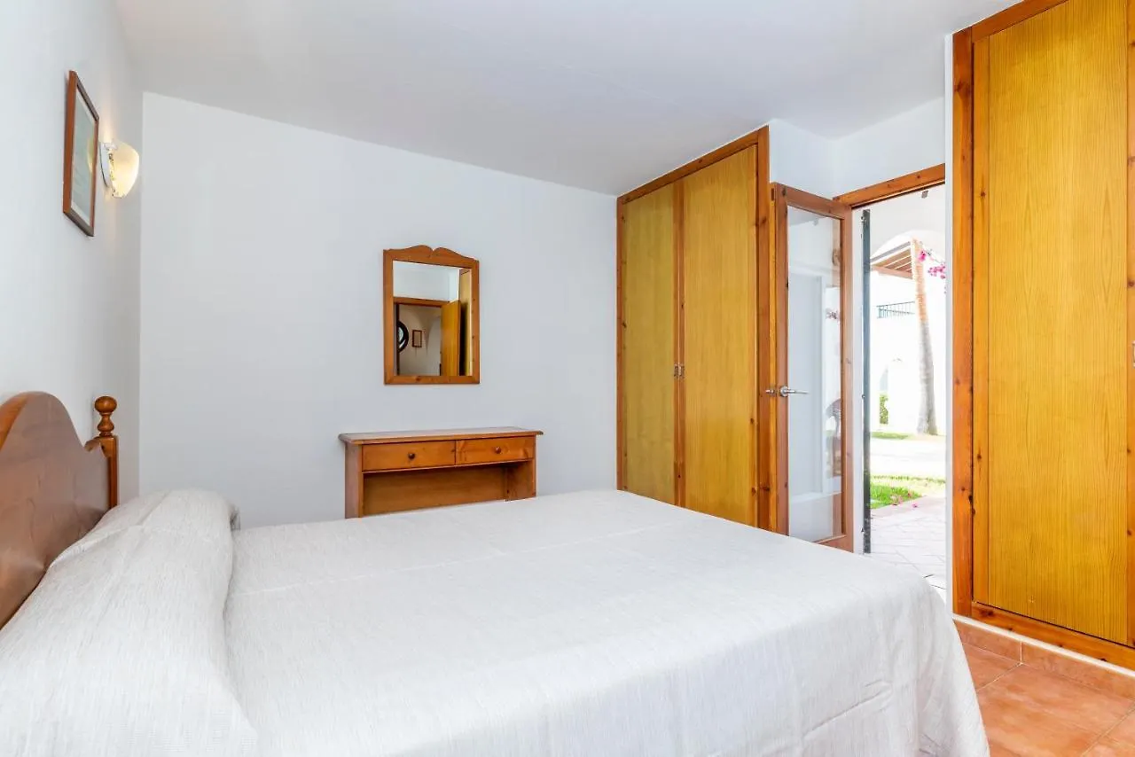 *** Apart Otel Apartamentos Vistapicas Cala'N Blanes  İspanya