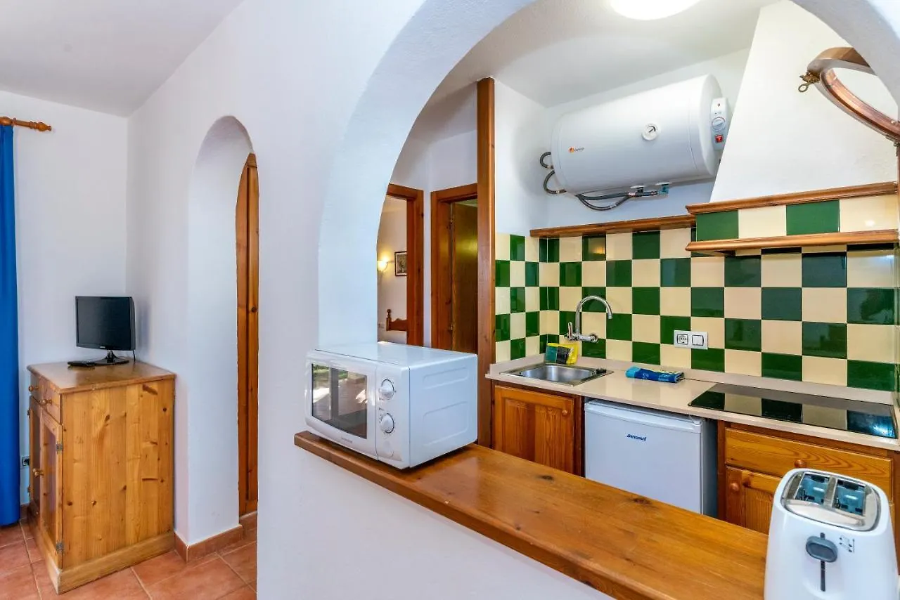 Apartamentos Vistapicas Cala'N Blanes  3*, Cala'N Blanes (Menorca) İspanya
