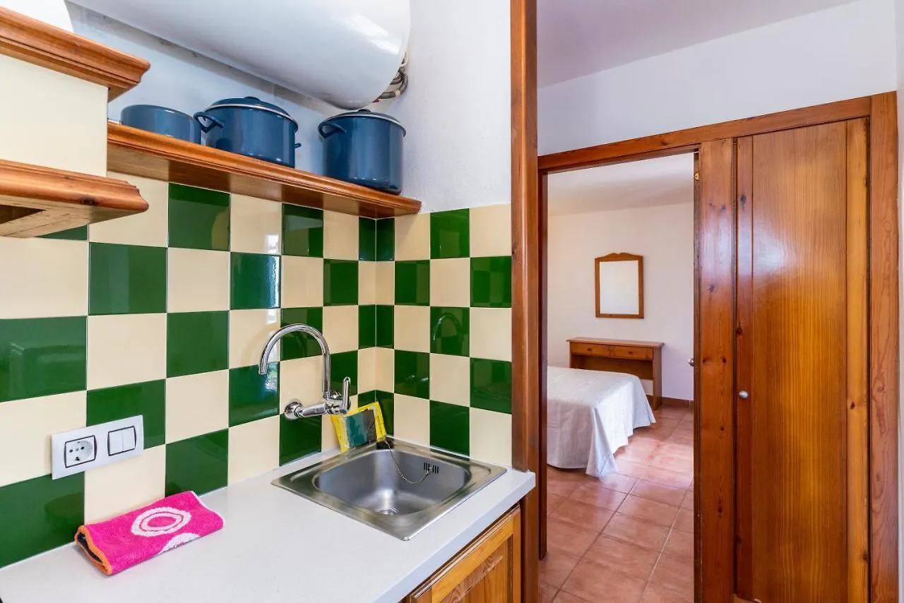 Apartamentos Vistapicas Cala'N Blanes  Cala'N Blanes (Menorca)